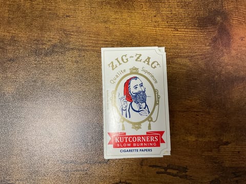 Zig Zag Kutcorners Papers 1