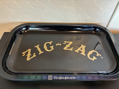 Zig Zag | Rolling Tray | Small | Black