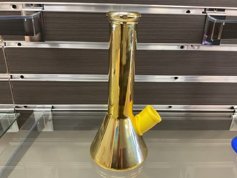 Yellow Hallow Bong