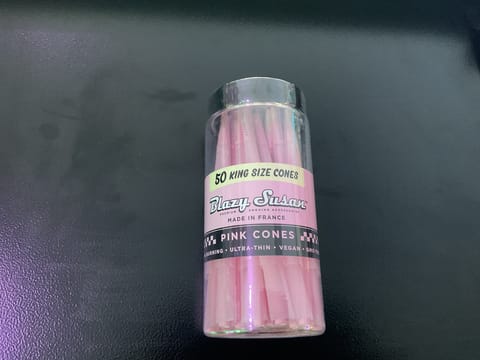 Blazy susan - pink cones (50 king size cones)