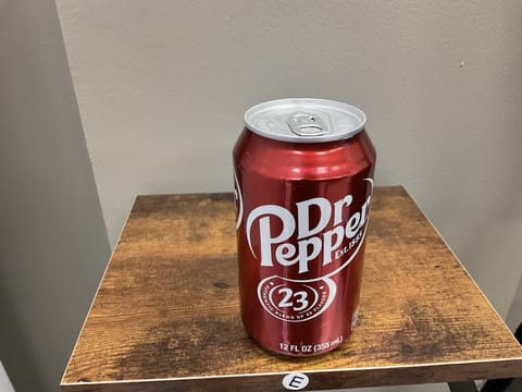 Discrete Dr Pepper 12 Oz