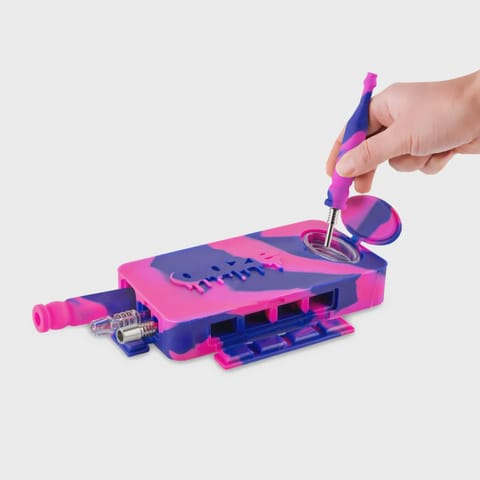 Ooze Slugger Silicone Dugout - Razzle Dazzle