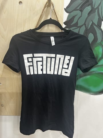 Bella+Canvas / Short Sleeve Tee / Black / Medium