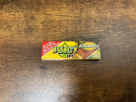 Juicy Jays 1 1/4 Pineapple Papers