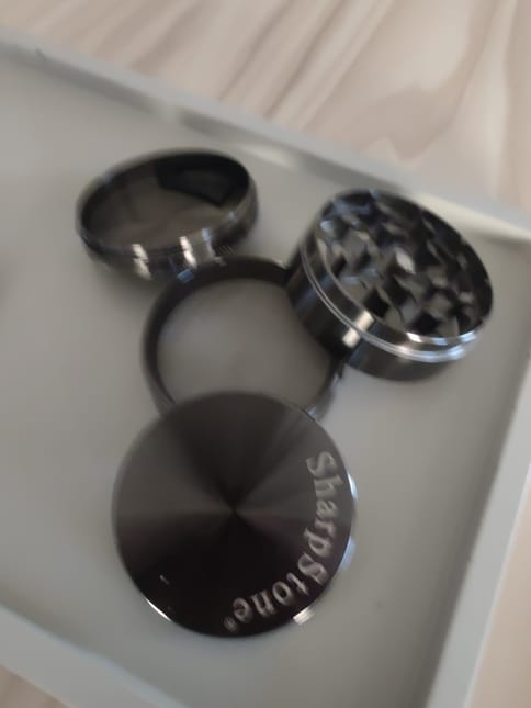 Tsunami Grinder - Black