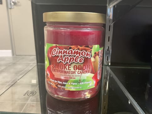 Cinnamon apple candle