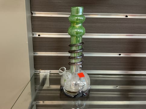 Wednesday Floral Bong