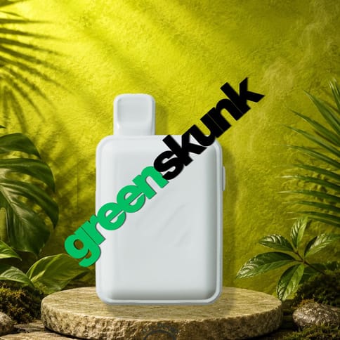 Green Skunk 2g Distillate All-in-One Vape by Oil by Craft | Golden Rookie