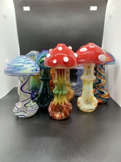 Spoon Mushroom Pipe Lg | Assorted