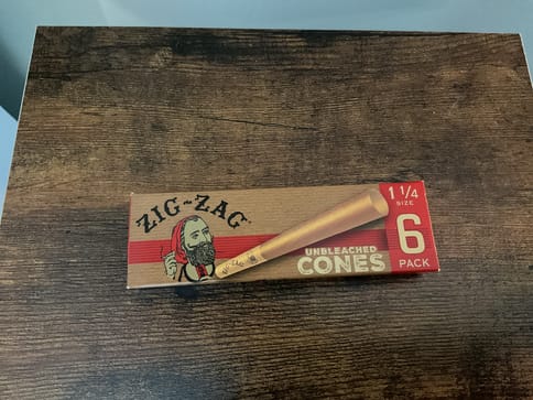 Zig Zag Unbleached Cones 1 1/4 6 Pack