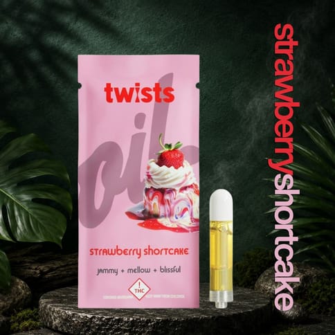 Strawberry Shortcake 1g Oil Twist Distillate Vape Cartridge by Oil by Craft | Golden Rookie