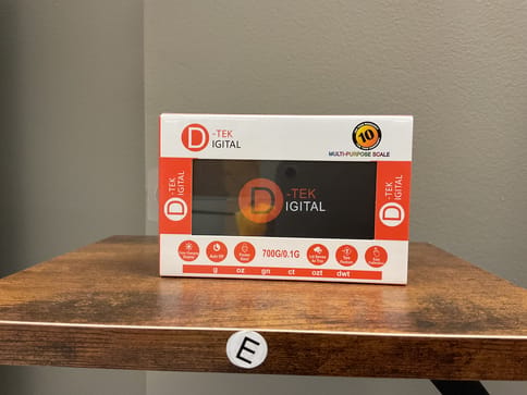 Digital Tek 700g x 0.1g Scale