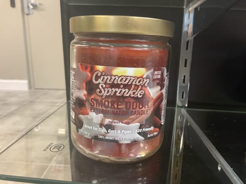 Cinnamon sprinkle candle