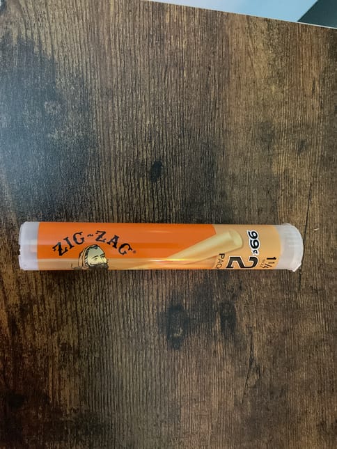 Zig Zag Unbleached Cones 1 1/4 2 Pack